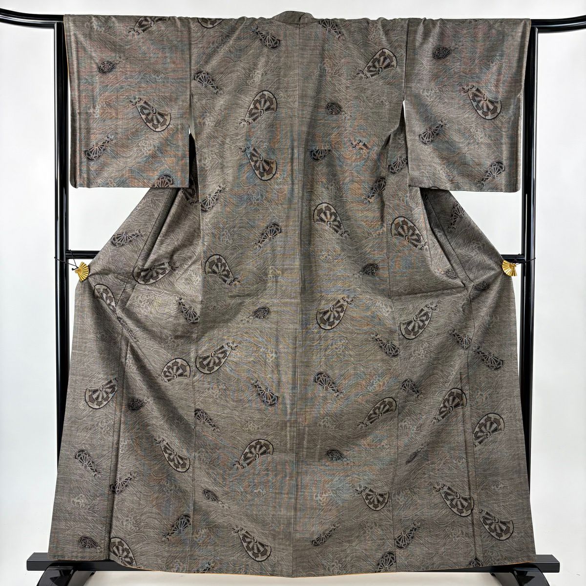 紬 身丈164cm 裄丈66.5cm M 袷 灰色 正絹 秀品 一つ紋｜中古・古着