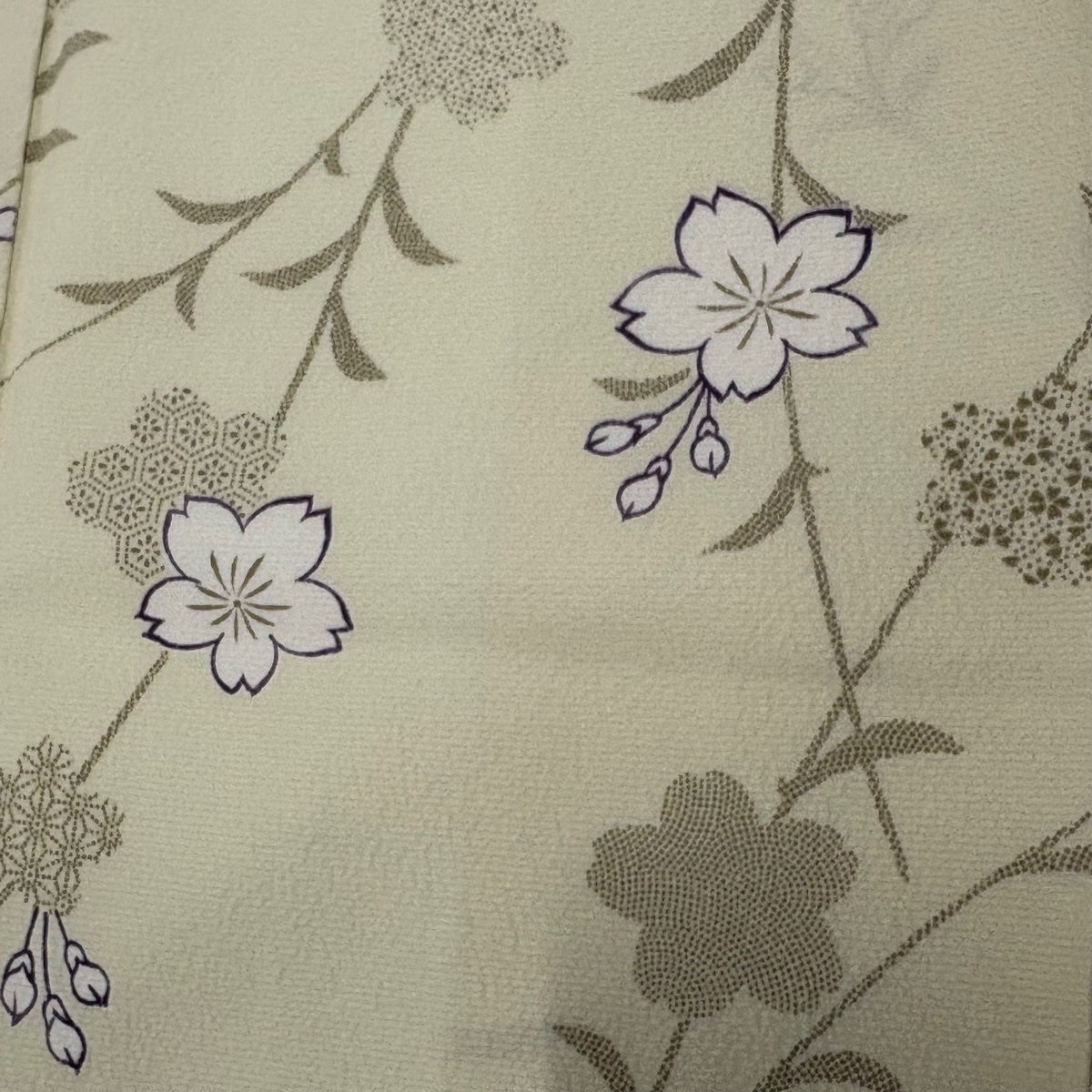美品】 小紋 身丈153cm 裄丈65cm M 袷 やまと 枝垂れ桜 有職文様 縮緬