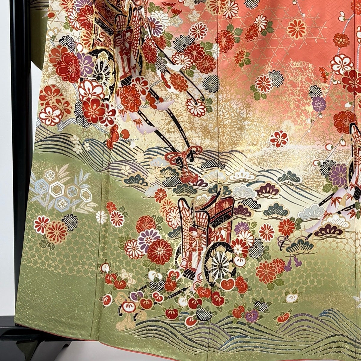 美品】 振袖 身丈162.5cm 裄丈64.5cm M 袷 御所車 草花 金糸 金彩