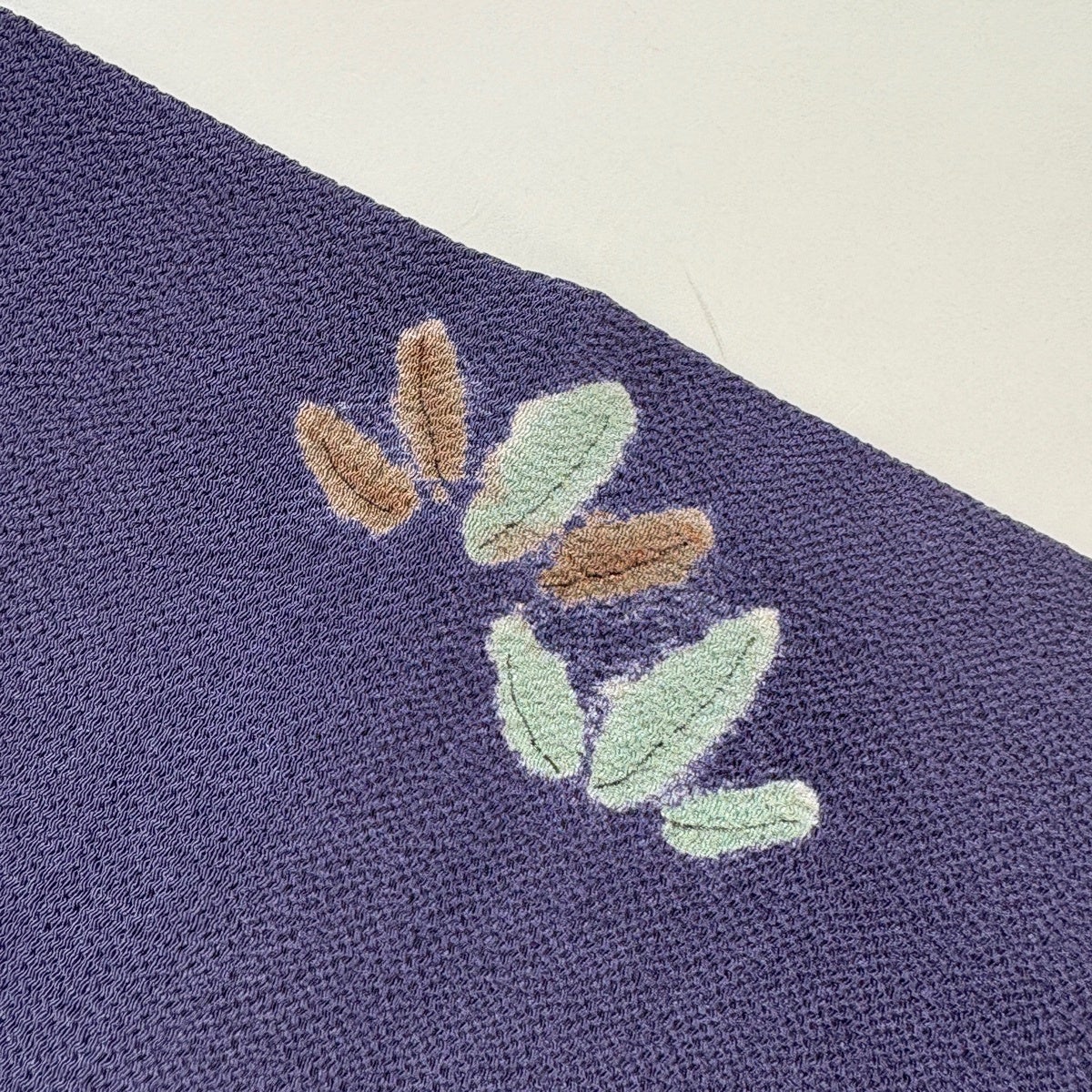 美品】 名古屋帯 秀品 うさぎ 葉柄 絞り 縮緬 紫 正絹｜中古・古着