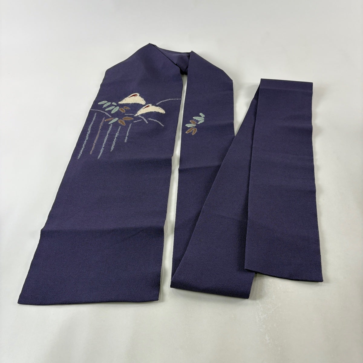 美品】 名古屋帯 秀品 うさぎ 葉柄 絞り 縮緬 紫 正絹｜中古・古着