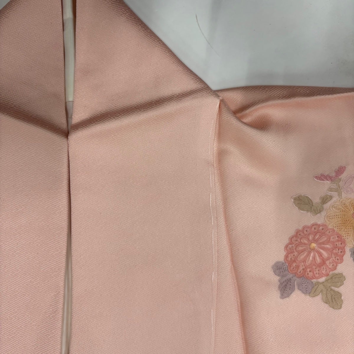 付下げ 身丈157cm 裄丈64.5cm M 袷 扇 菊 刺繍 ぼかし ピンク 正絹 秀