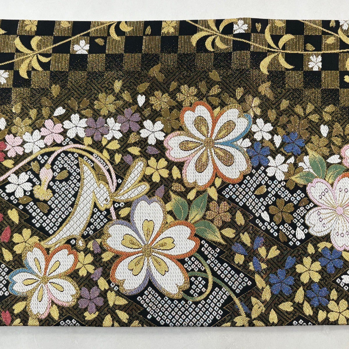 袋帯　金箔銀箔　うさぎ 袋帯 秀品 やまと 桜 うさぎ 金銀糸 箔 金色 六通 正絹｜中古・古着
