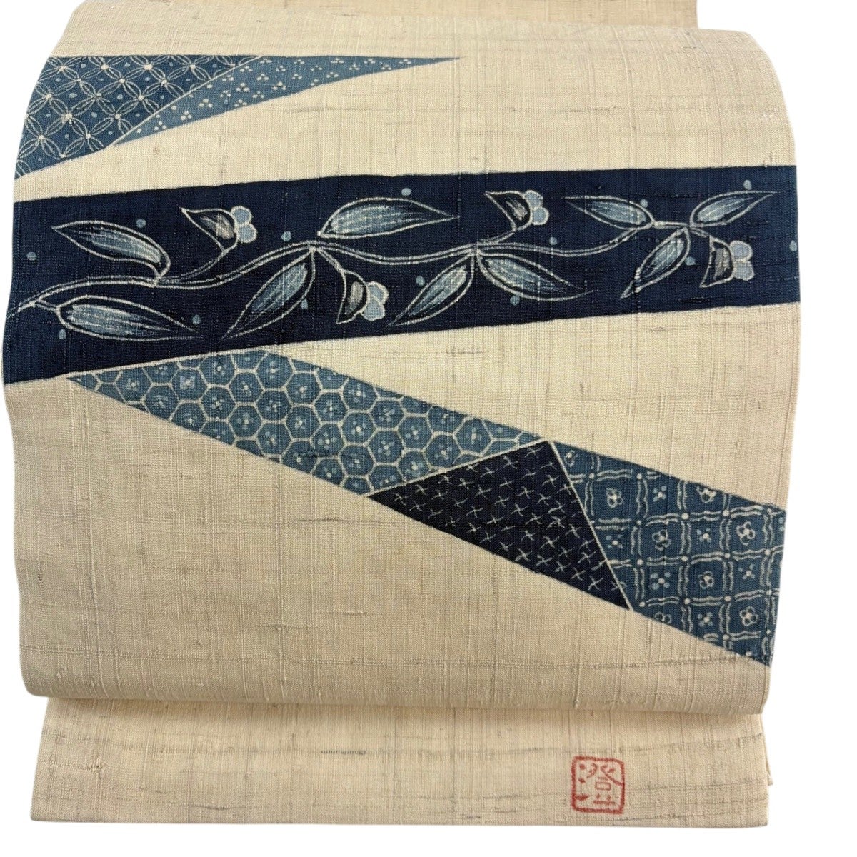 開き名古屋帯 名品 山岡古都 落款あり 枝梅 草花 縮緬 灰茶 正絹｜中古
