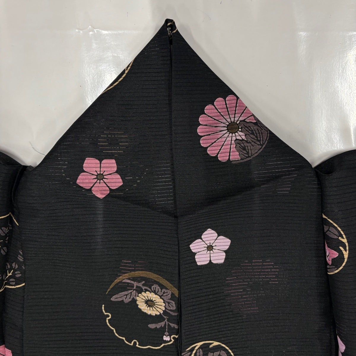 美品】 小紋 身丈166cm 裄丈65.5cm M 薄物 絽 洗える着物 菊 桜 黒