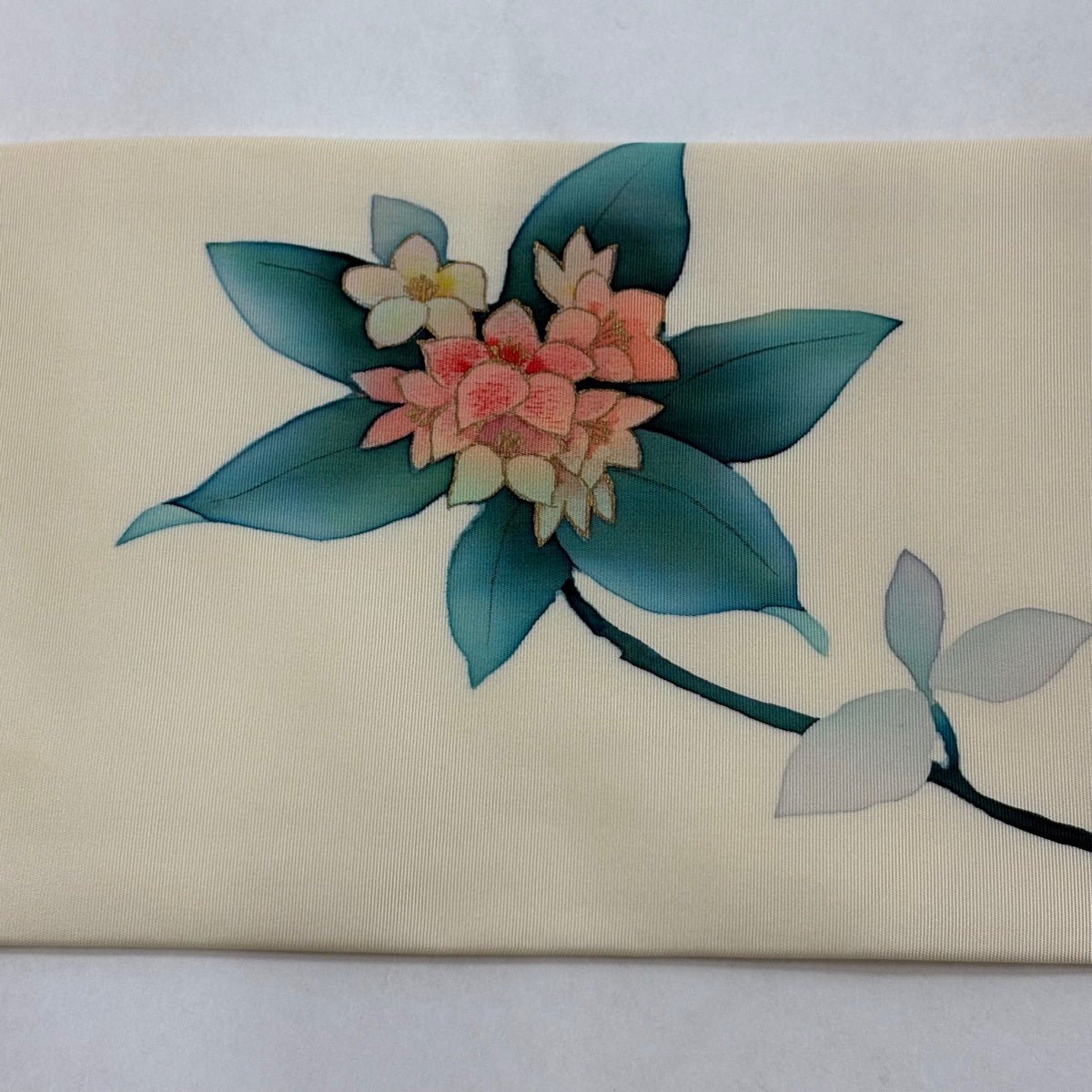 名古屋帯 秀品 枝花 金彩 クリーム 正絹｜中古・古着・リサイクル着物