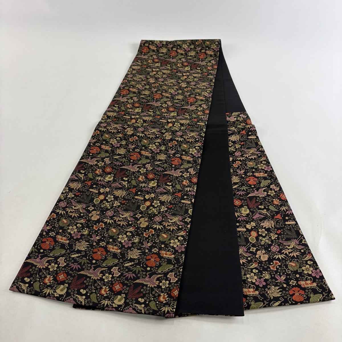 美品】 袋帯 名品 宝尽くし 松竹梅 箔 黒 六通 正絹｜中古・古着