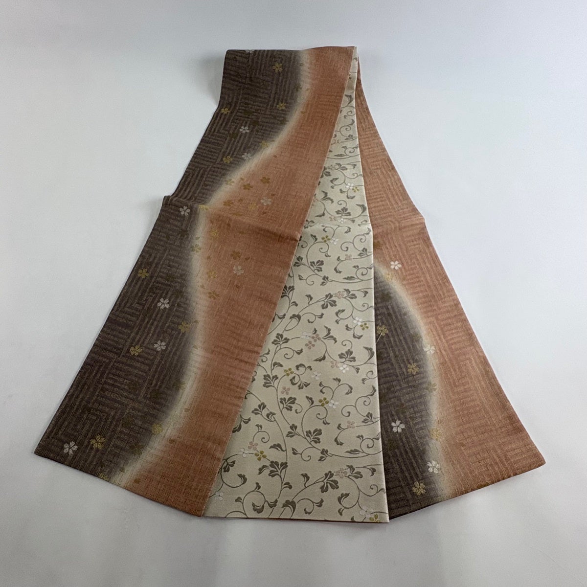 美品】 袋帯 名品 桜 幾何学模様 金銀糸 箔 ピンクベージュ 六通 正絹