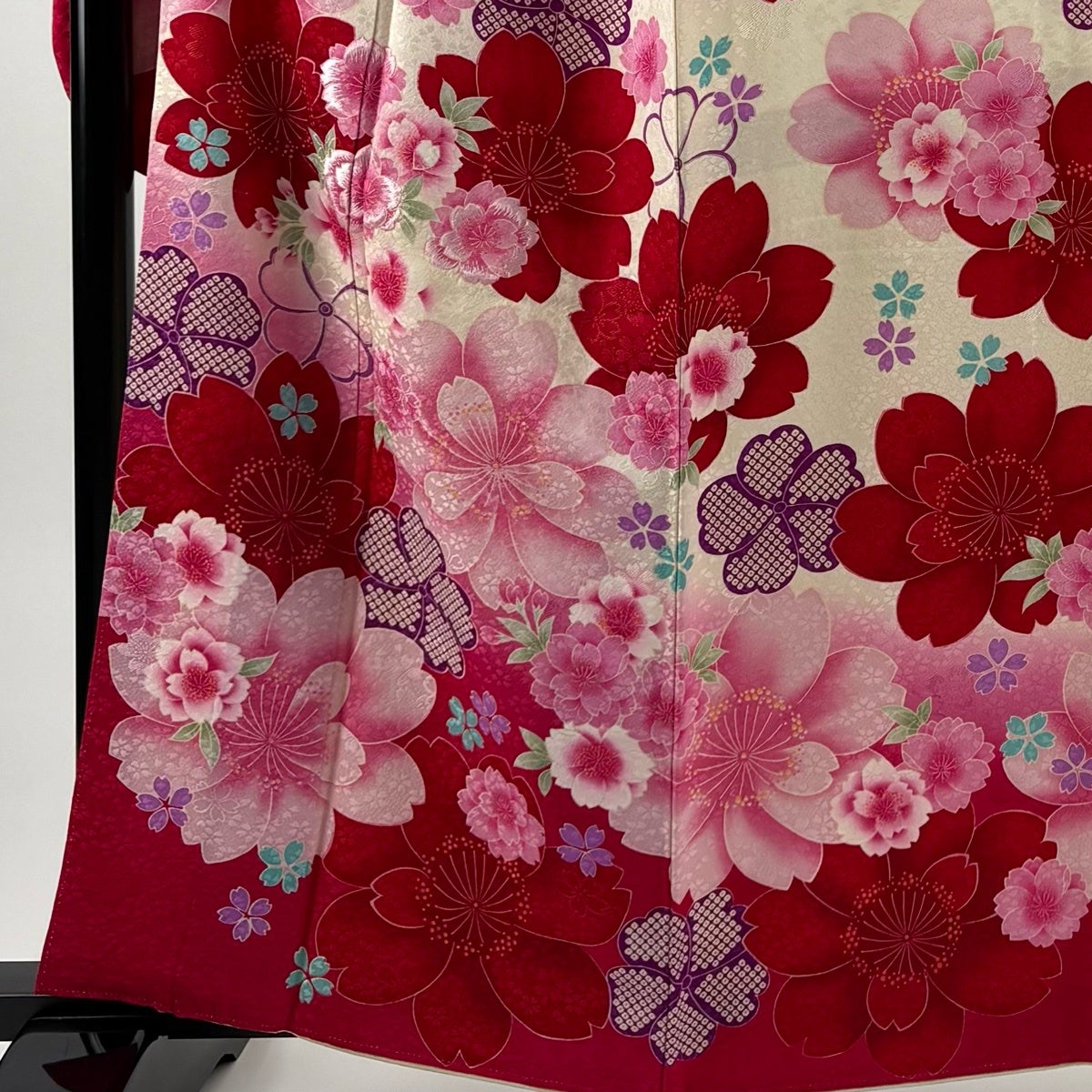 振袖 身丈159cm 裄丈65cm M 袷 山本寛斎 落款あり 桜 地紋 金彩 刺繍