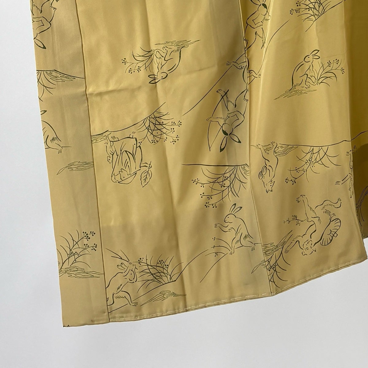長襦袢 身丈124cm 裄丈63cm S 鳥獣戯画 黄土色 正絹 名品｜中古・古着