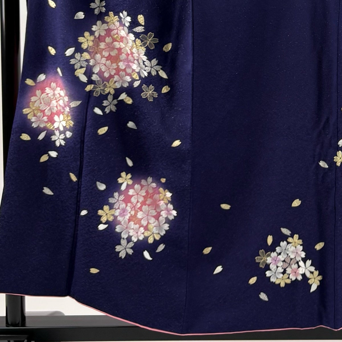 振袖 身丈156cm 裄丈65cm M 袷 やまと 桜 花びら 銀通し 刺繍 濃紫