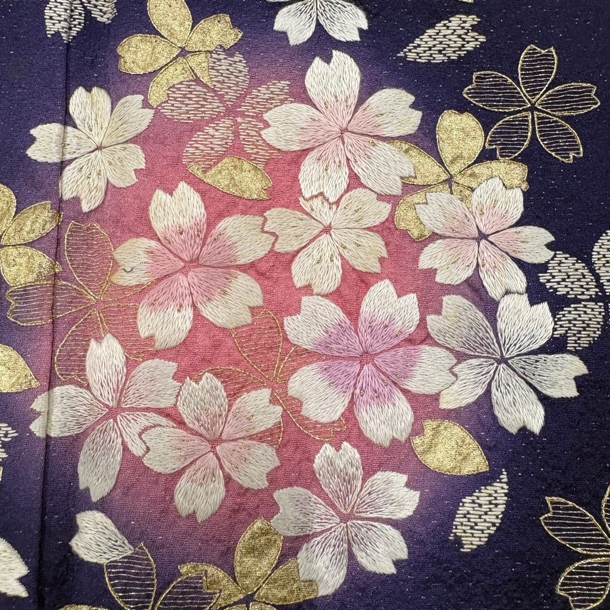 振袖 身丈156cm 裄丈65cm M 袷 やまと 桜 花びら 銀通し 刺繍 濃紫