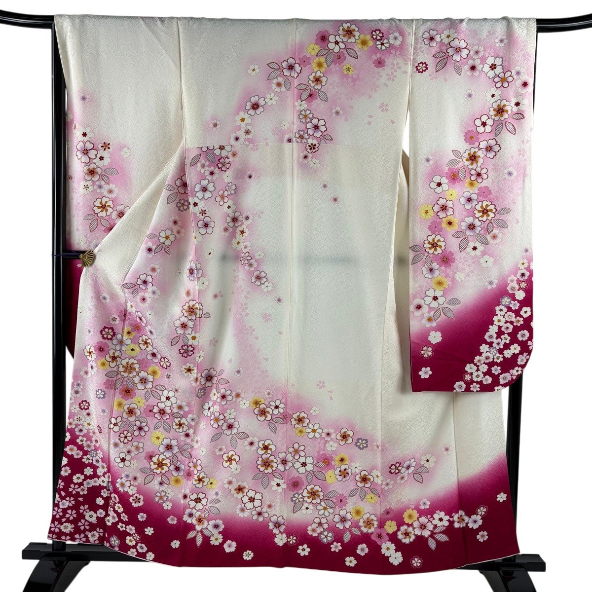 秀品 正絹 振袖 金駒刺繍 身丈159.5cm ピンク地 暈し 雪輪 吉祥文 振袖 身丈158cm 裄丈66.5cm M 袷 桜 草花 金彩 金糸 クリーム 正絹
