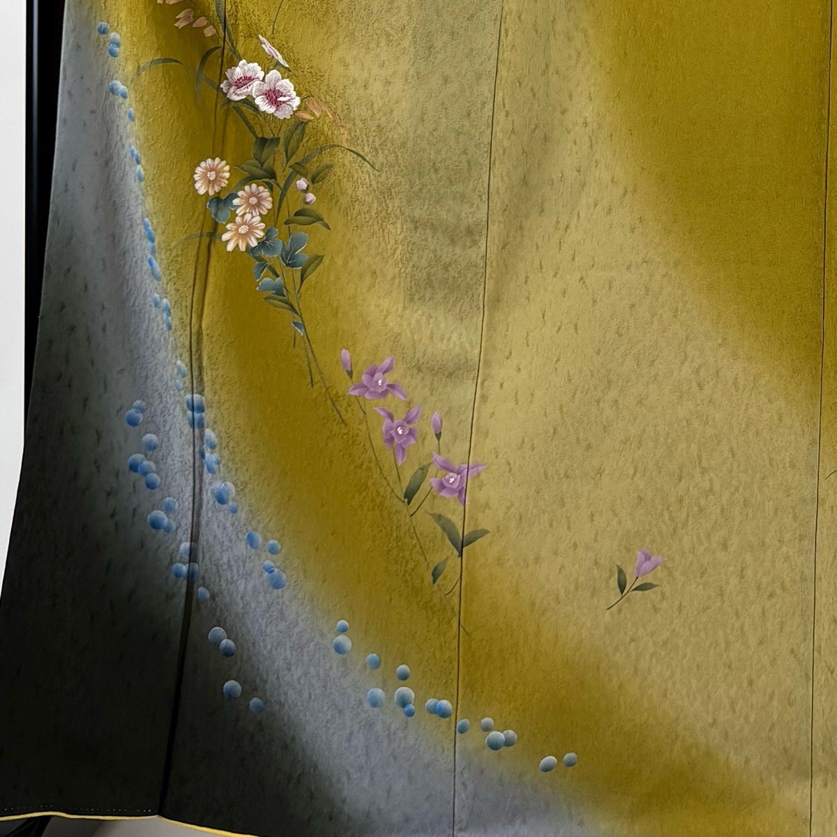 付下げ 身丈169cm 裄丈67.5cm L 袷 やまと 草花 雫 刺繍 ぼかし 黄土色
