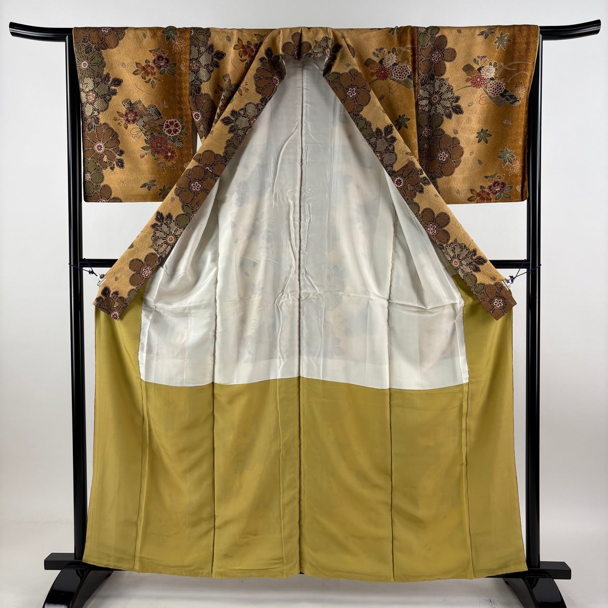 美品】 小紋 身丈160cm 裄丈65cm M 袷 花筏 流水 金彩 ぼかし 茶色