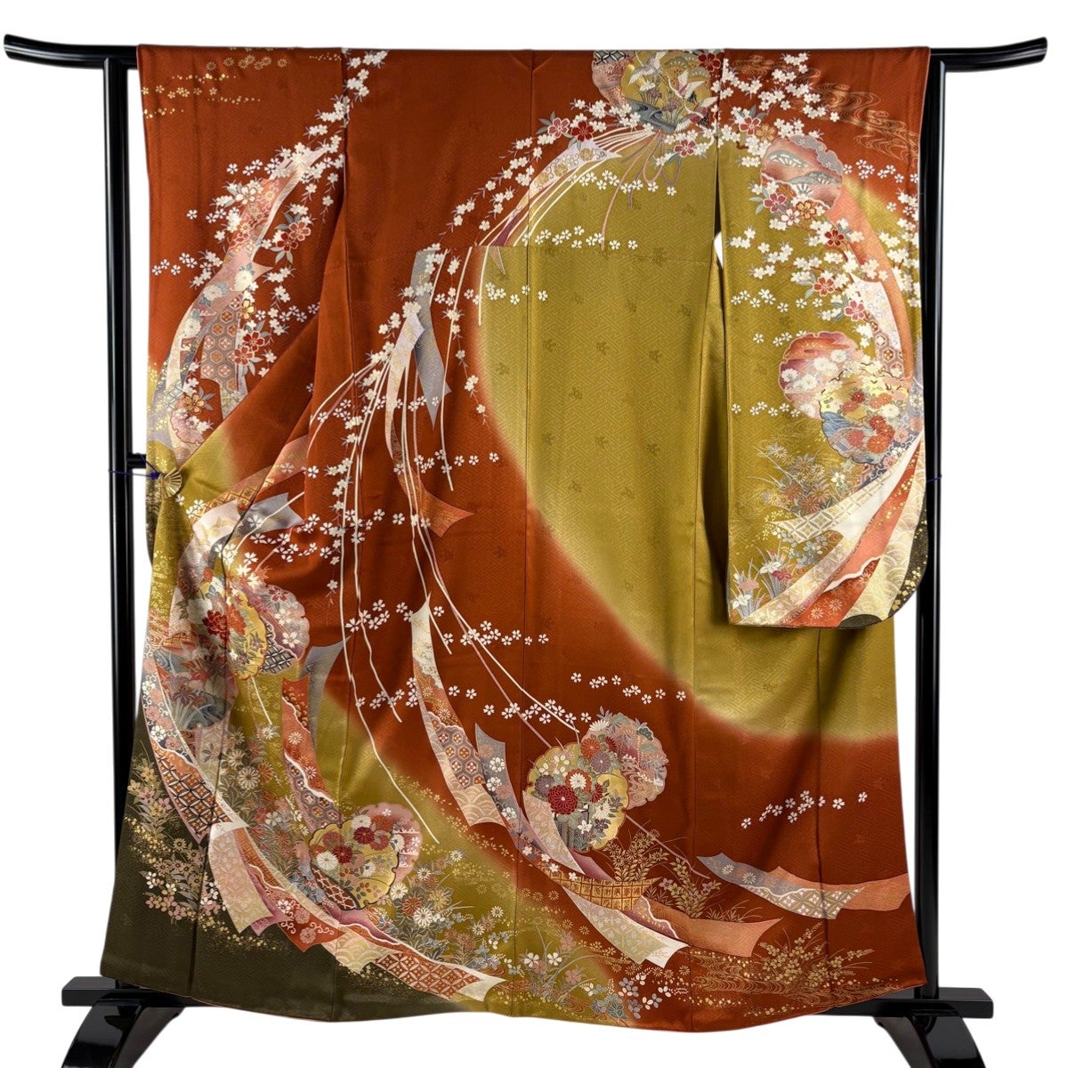 【美品】 振袖 身丈160.5cm 裄丈62cm 正絹 秀品 【中古】 振袖 身丈160.5cm 裄丈62cm S 袷 熨斗 草花 金糸 金彩 赤茶 正絹 秀品