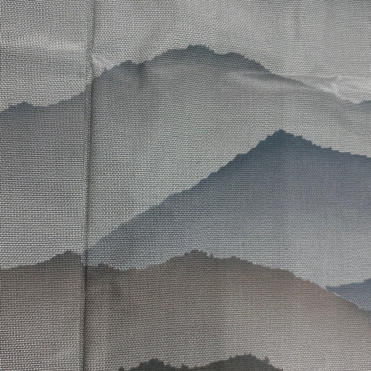 美品】 付下げ 身丈157cm 裄丈64cm M 袷 紬地 山なみ 灰色 正絹 秀品