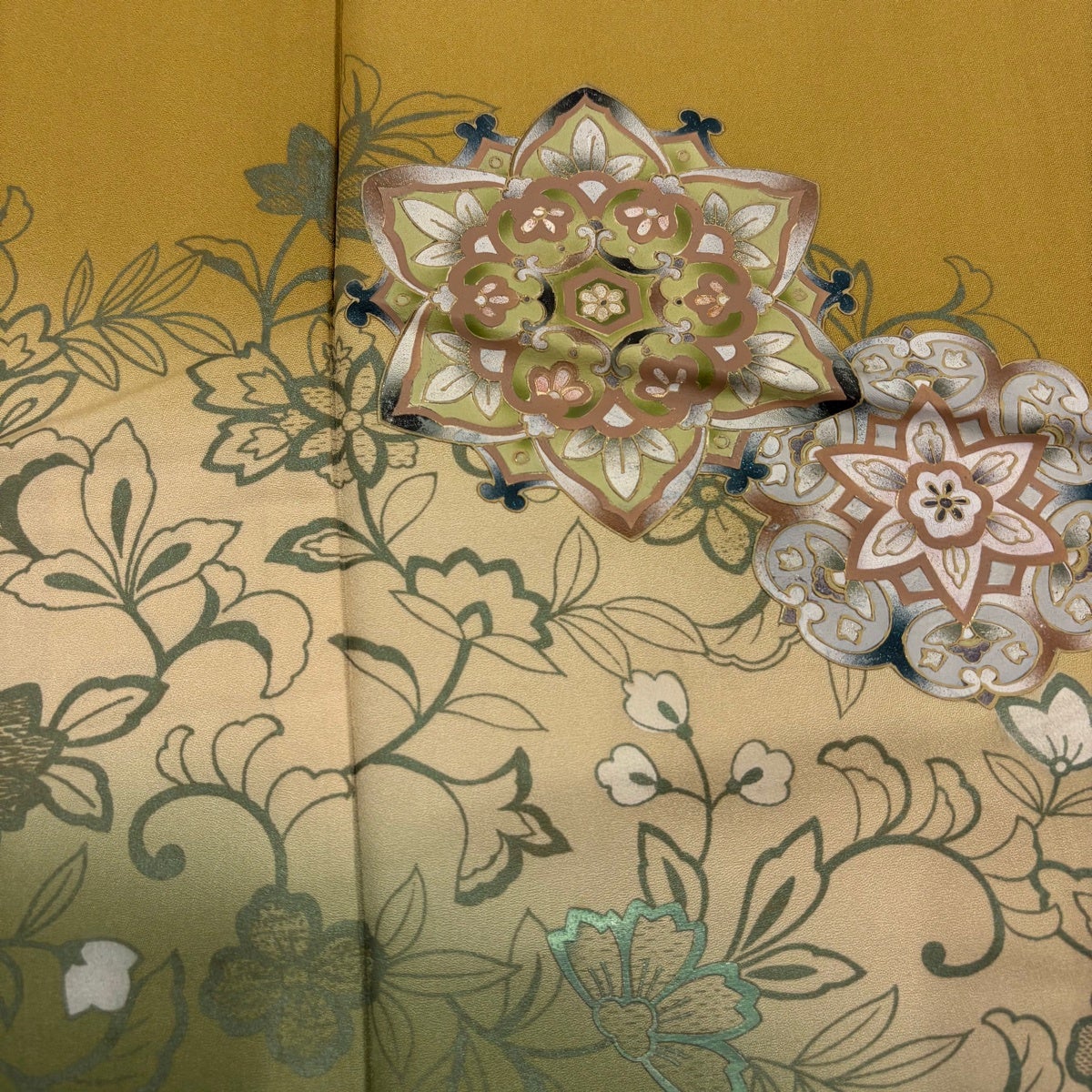 訪問着 身丈172cm 裄丈66.5cm M 袷 華文 花唐草 金彩 ぼかし 黄土色