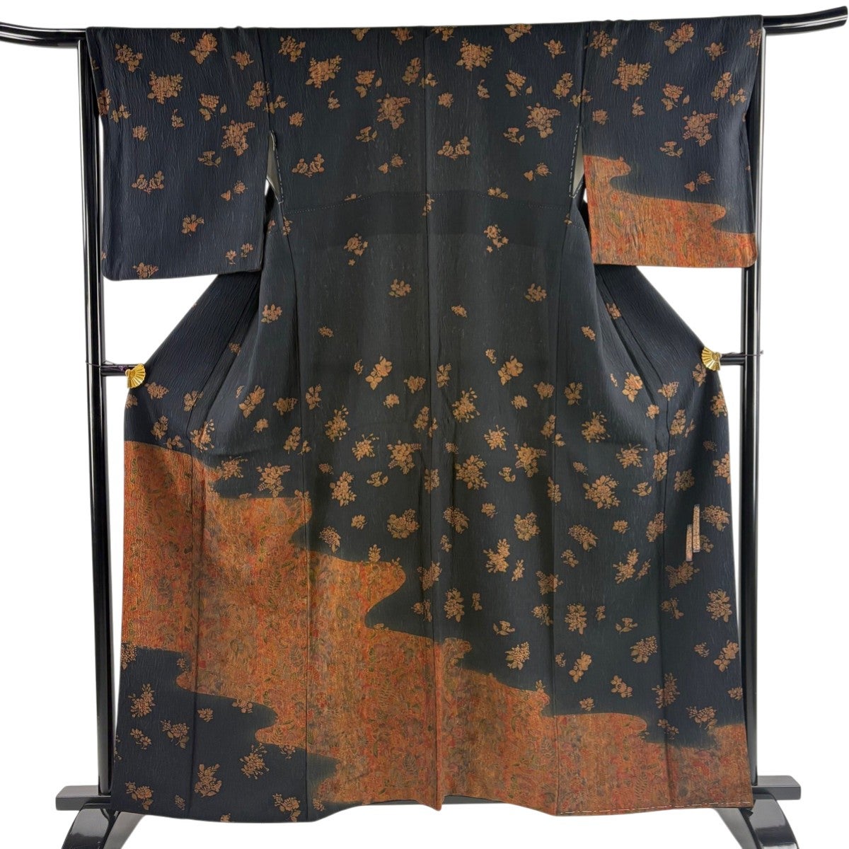 男着物 絹 亀甲模様 茶色ｘ薄茶色 裏木綿 袷 カジュアル着物 着流し 身丈152cm 【キモノオフ野々市若松店】 KIMONO・OFF キモノオフ【公式】きもの通販サイト｜北陸最大級の