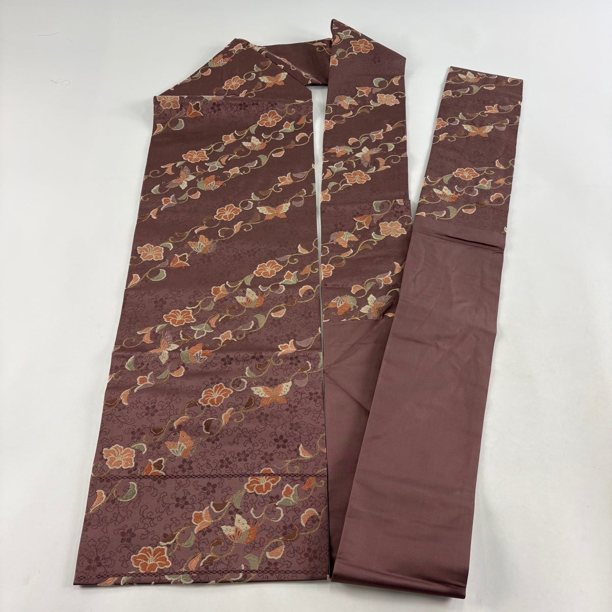 名古屋帯 秀品 関西仕立て 草花 蝶 金糸 唐織 小豆色 正絹｜中古・古着