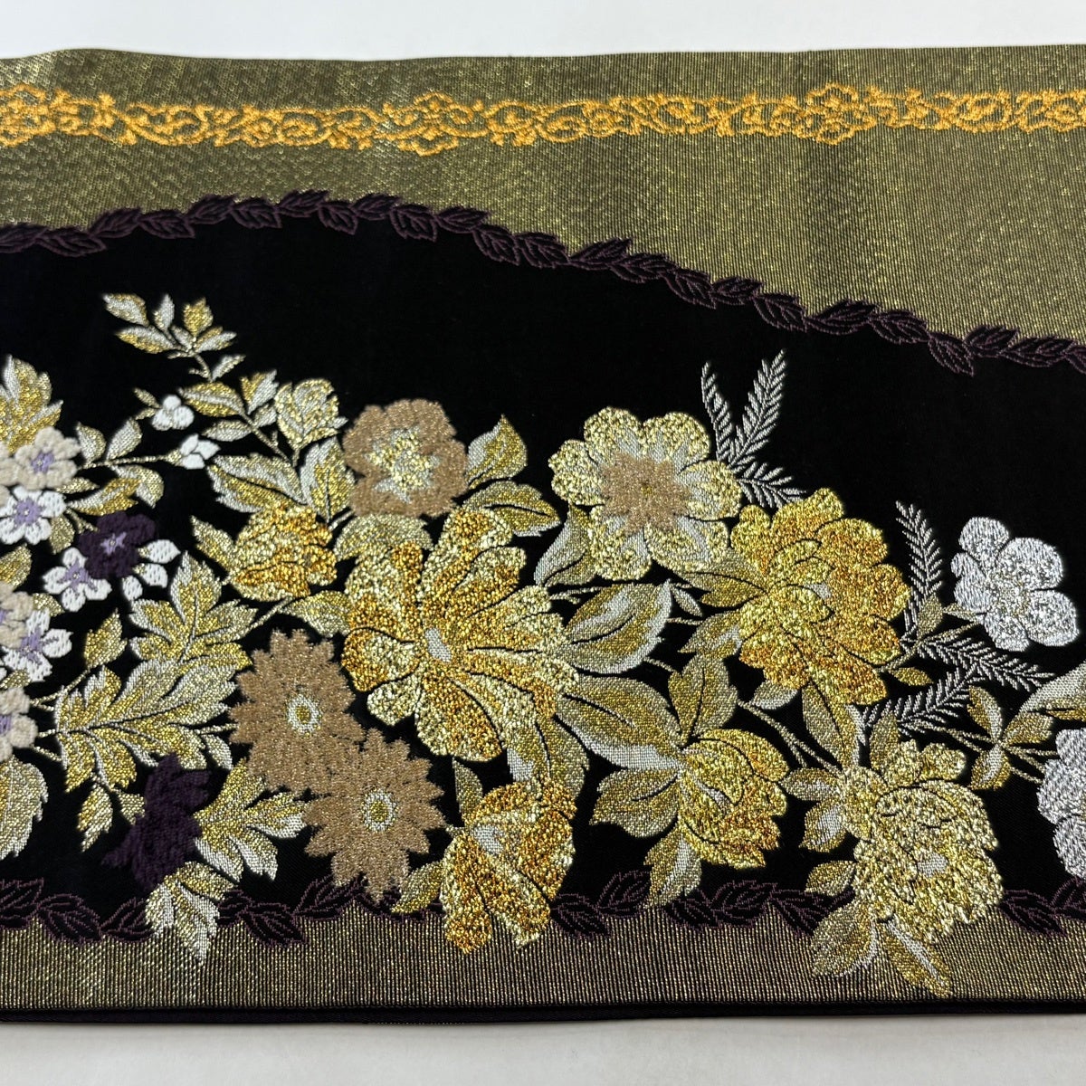 袋帯 秀品 草花 唐草 箔 銀糸 黒 六通 正絹｜中古・古着・リサイクル