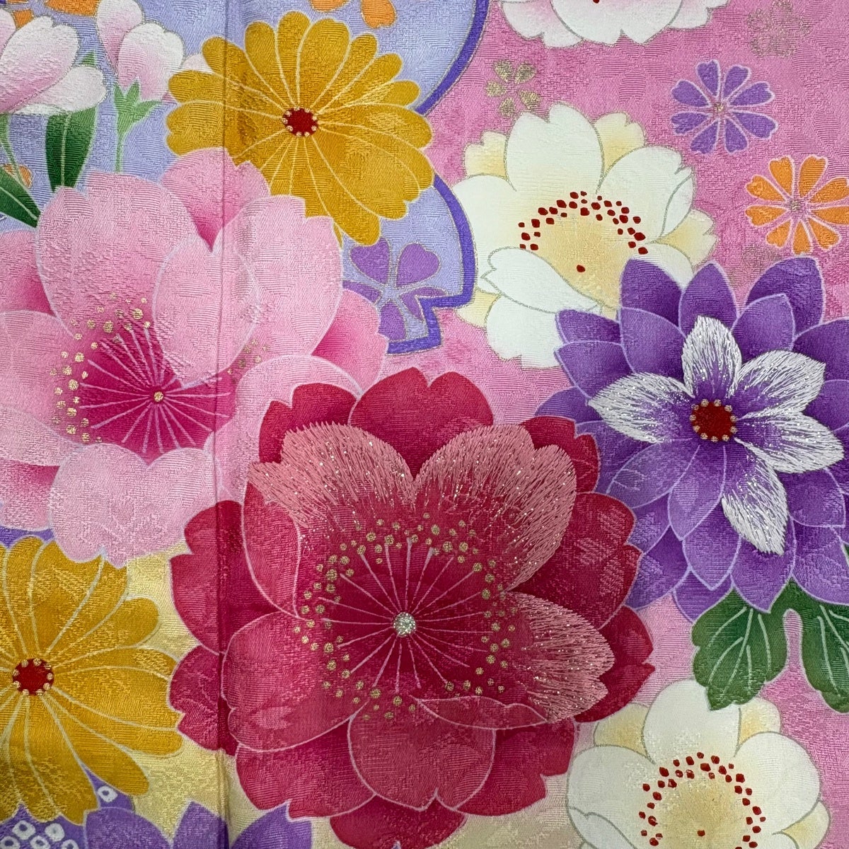 美品】 振袖 身丈161cm 裄丈65cm M 袷 桜 菊 刺繍 金彩 ピンク 正絹