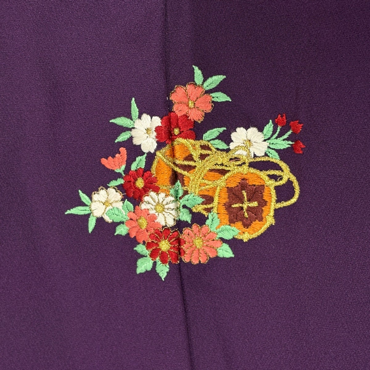 振袖 身丈161cm 裄丈68cm L 袷 桜 蝶 刺繍 金糸 濃紫 正絹 名品 三つ紋