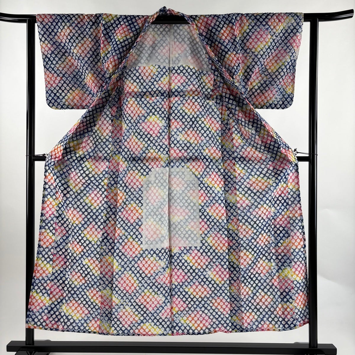浴衣 身丈152.5cm 裄丈61cm S 絞り浴衣 幾何学 紺色 綿 名品｜中古