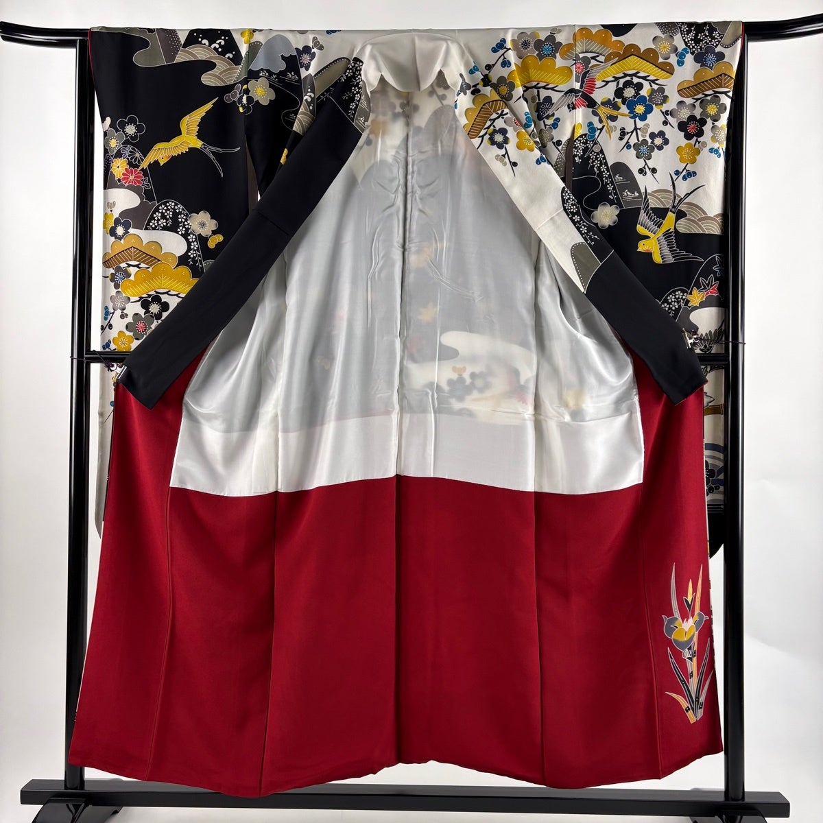 美品】 振袖 身丈153.5cm 裄丈65cm M 袷 菊 鳥 染め分け 黒 正絹 名品