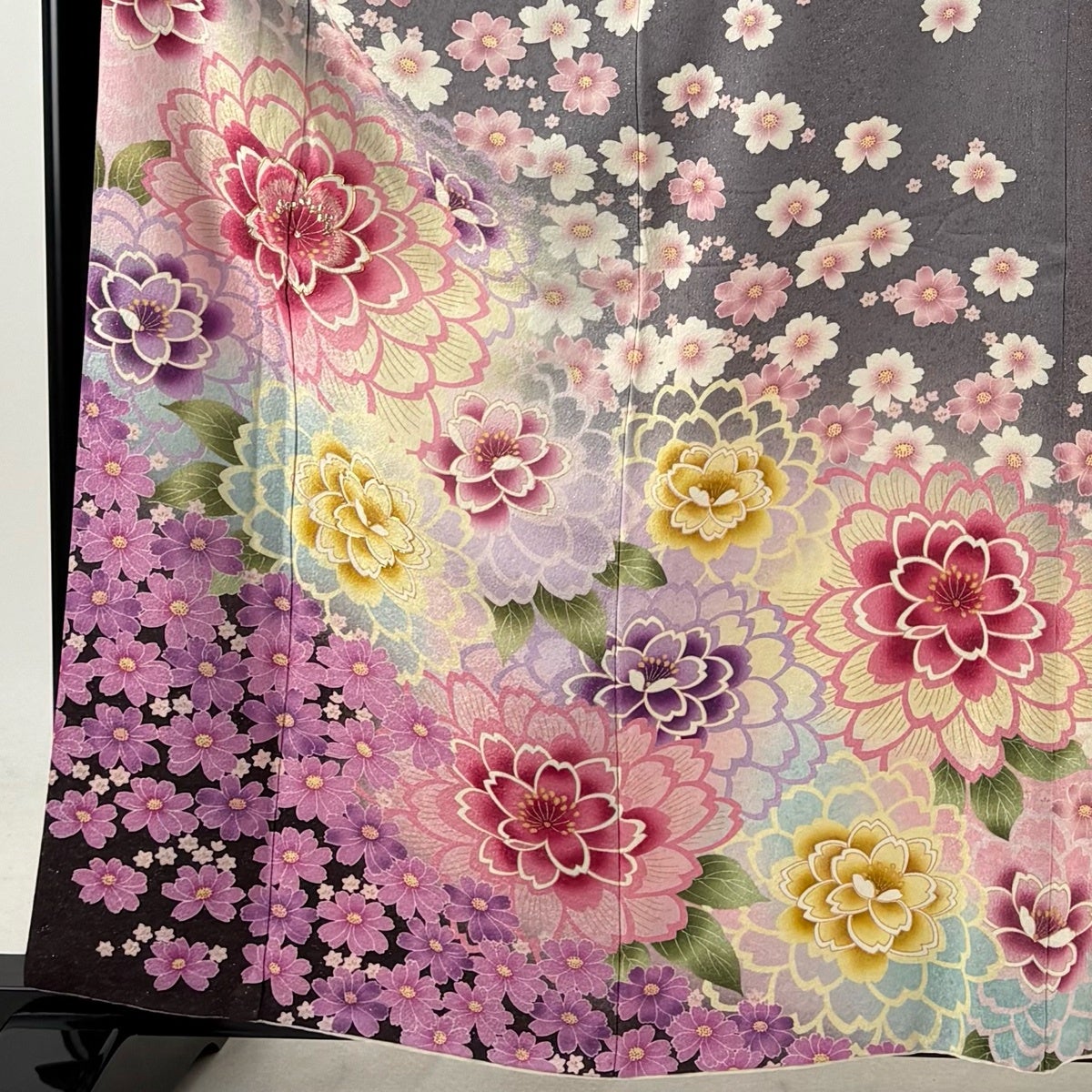 振袖 身丈161cm 裄丈66cm M 袷 草花 刺繍 銀通し 灰紫 正絹 逸品｜中古