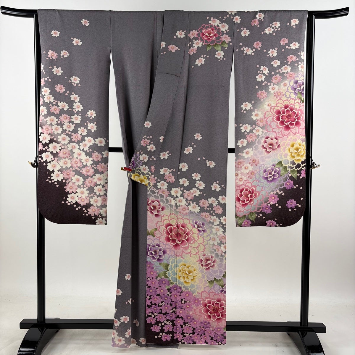 604z19,小物類,506y17,406v36☆振袖 クィーンサイズ 青☆美品 振袖 身丈161cm 裄丈66cm M 袷 草花 刺繍 銀通し 灰紫 正絹 逸品｜中古