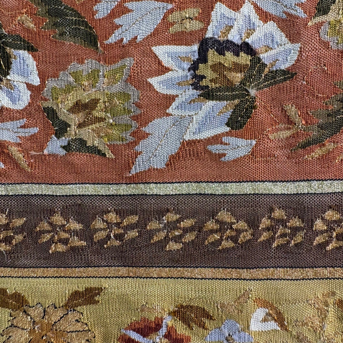 袋帯 逸品 明綴れ 華文 花唐草 金糸 灰色 全通 正絹｜中古・古着