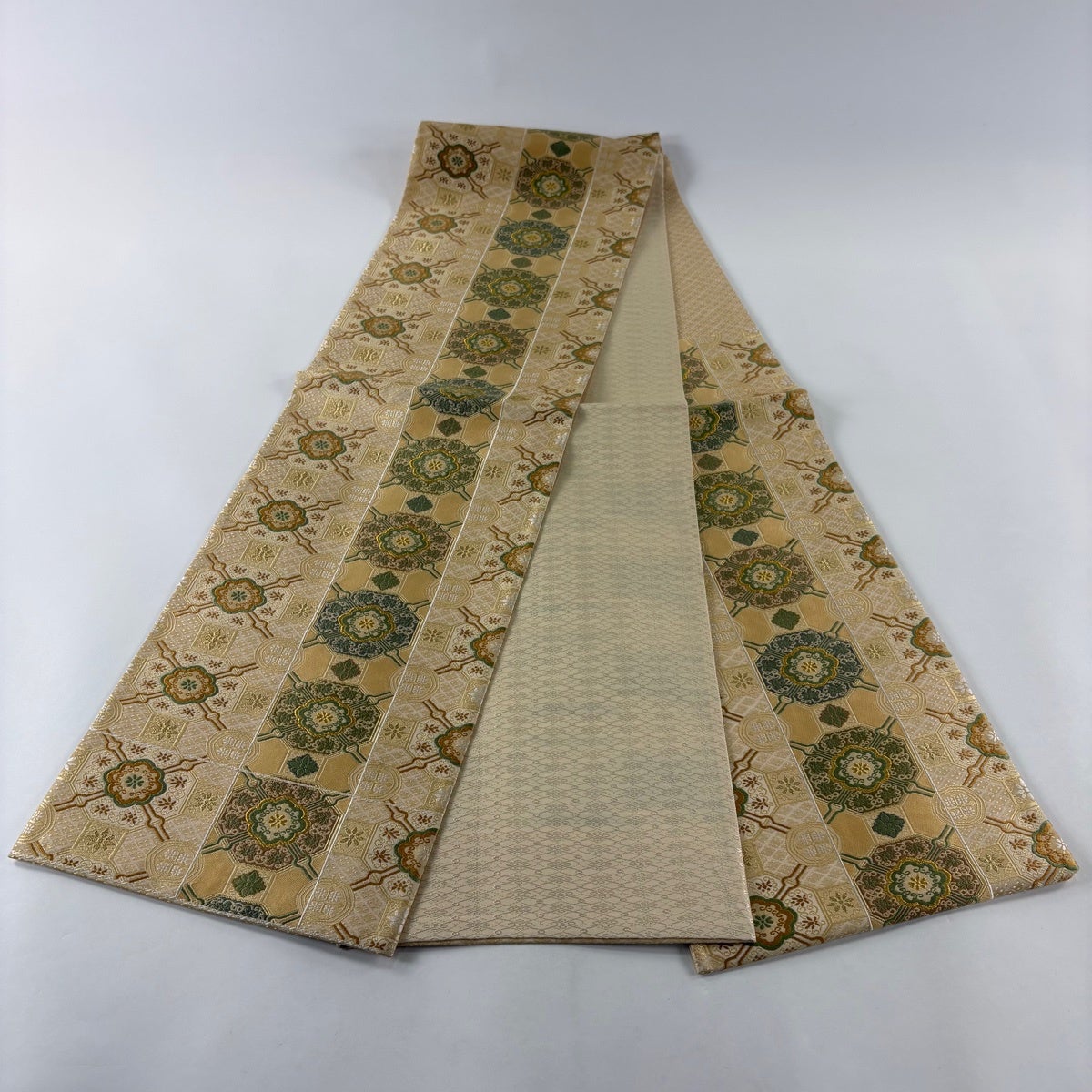 美品】 袋帯 名品 関西仕立て 蜀江華文 金糸 箔 ベージュ 六通 正絹