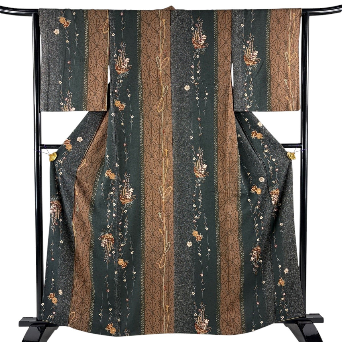 美品】 小紋 身丈162.5cm 裄丈63cm S 袷 麻の葉 枝垂れ桜 金彩