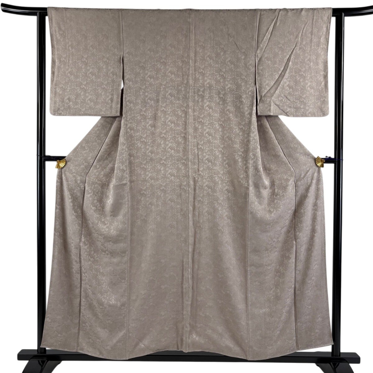 【美品】 色無地 身丈155cm 裄丈62.5cm 正絹 秀品 【中古】 美品 色無地 身丈155cm 裄丈61.5cm S 袷 落款あり ピンク 正絹 秀品