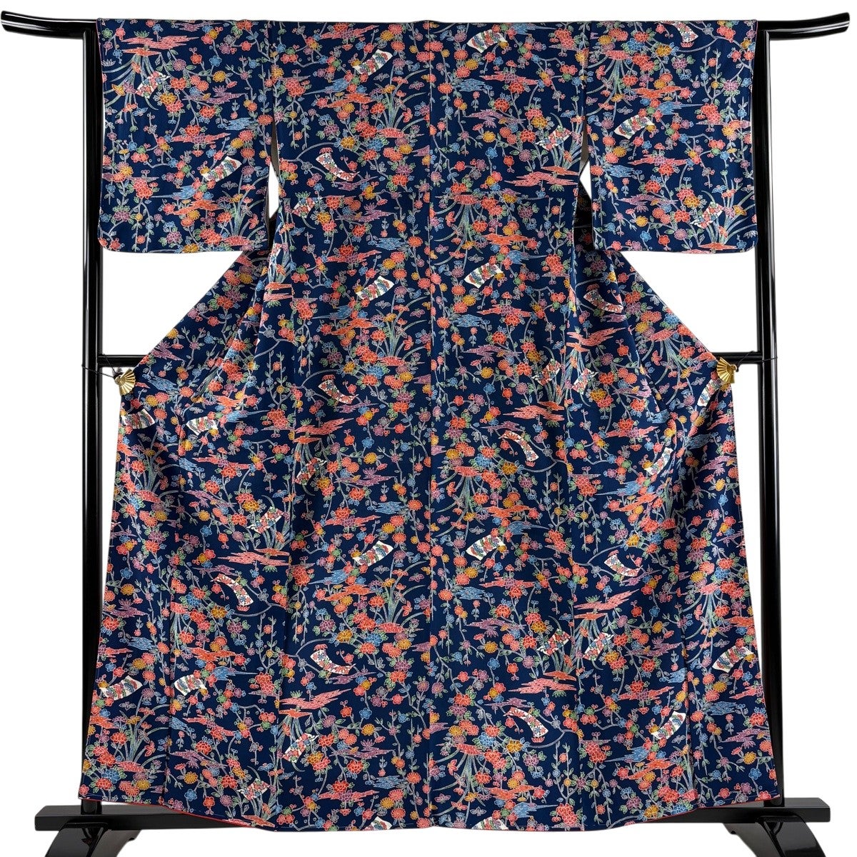 美品】 小紋 身丈160cm 裄丈64cm M 袷 草花 霞 縮緬 紺色 正絹 優品