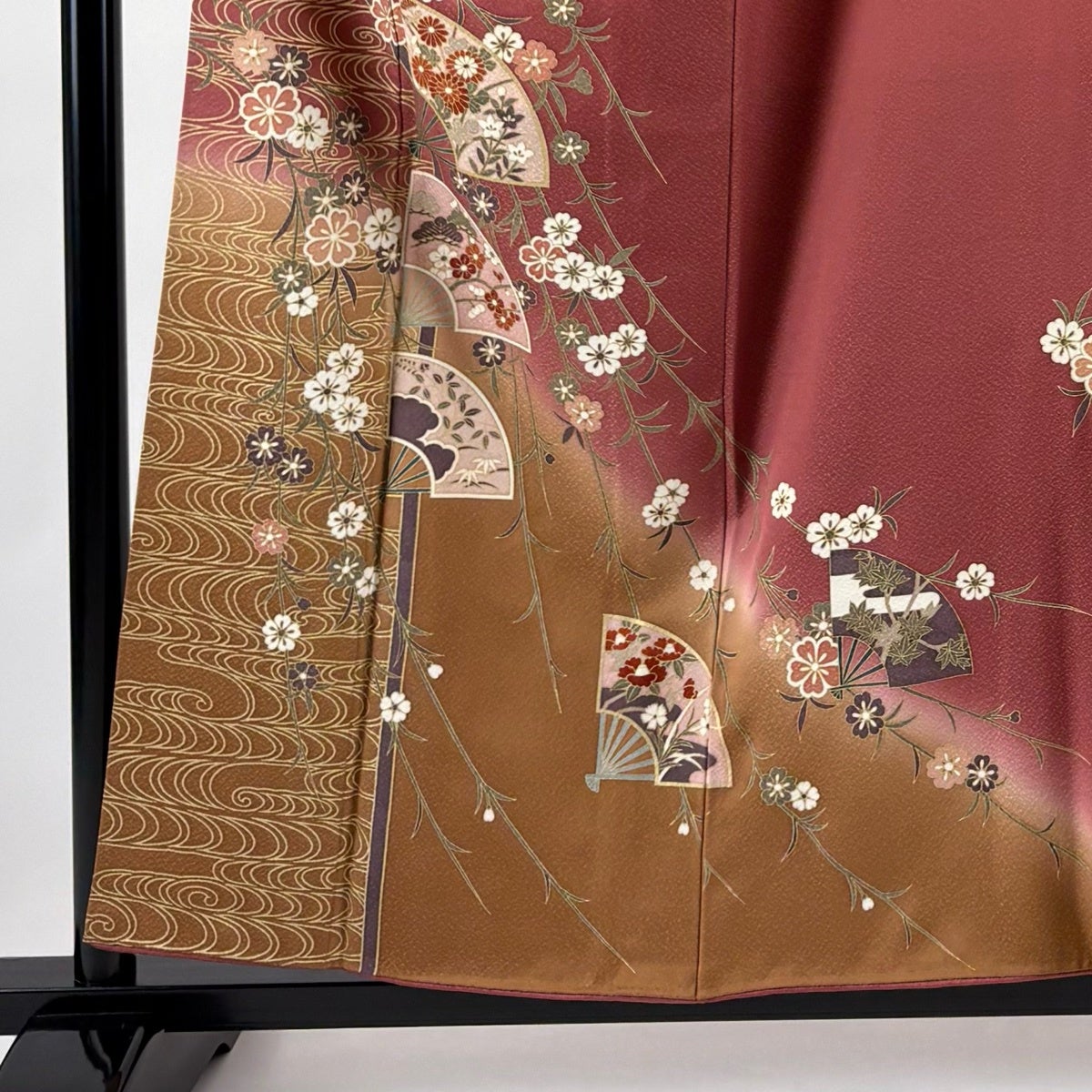 訪問着 身丈157cm 裄丈63cm S 袷 扇 桜 金彩 染め分け 小豆色 正絹 秀