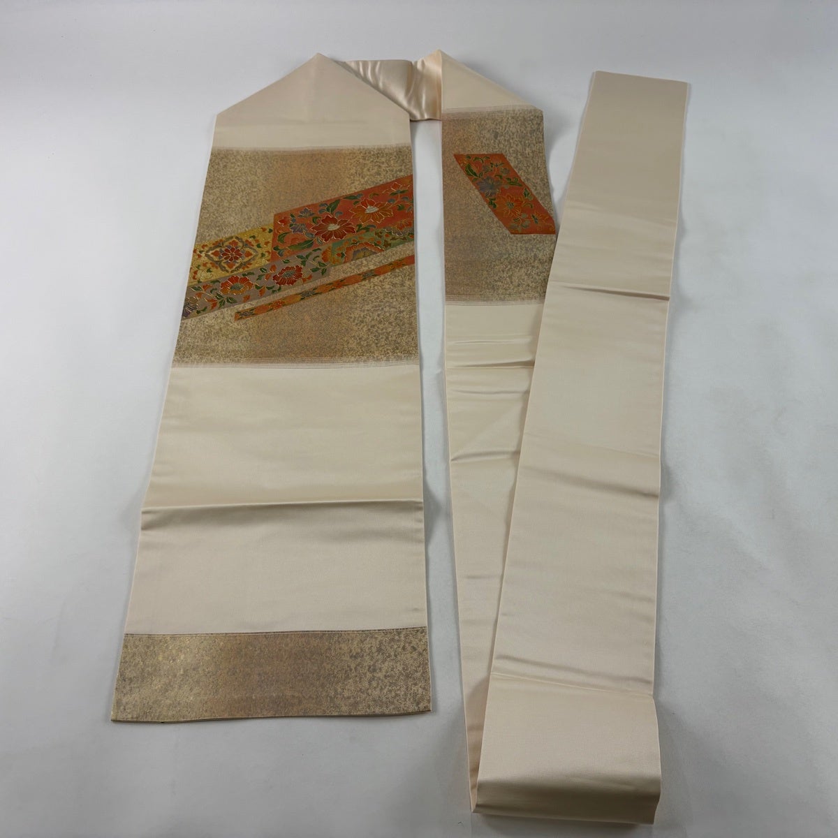 50%OFF 【美品】 名古屋帯 秀品 草花 華文 螺鈿 金彩 金色 正絹 K50