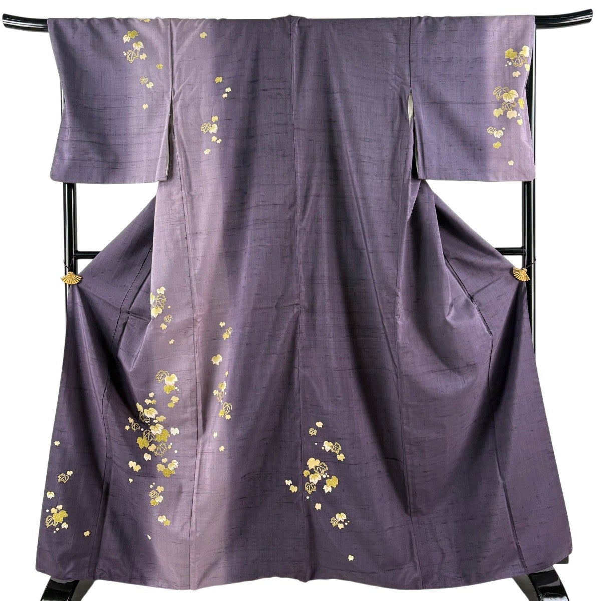 付下げ 身丈164.5cm 裄丈69cm L 袷 紬地 蔦 金彩 紫 正絹 秀品｜中古