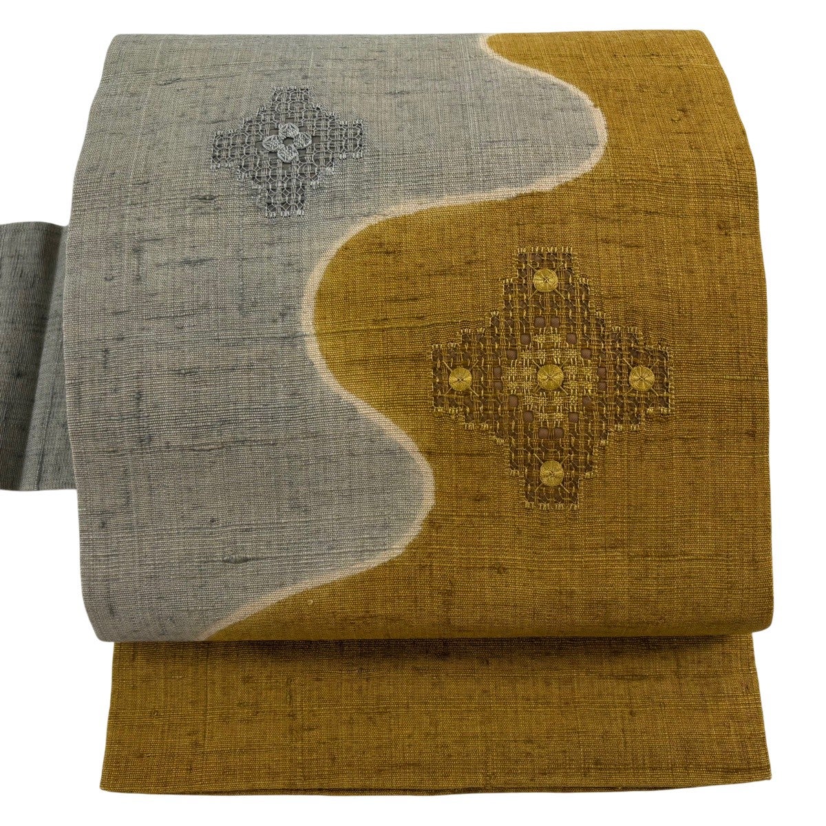 名古屋帯 秀品 紬地 華文 幾何学模様 刺繍 山吹茶色 正絹｜中古・古着