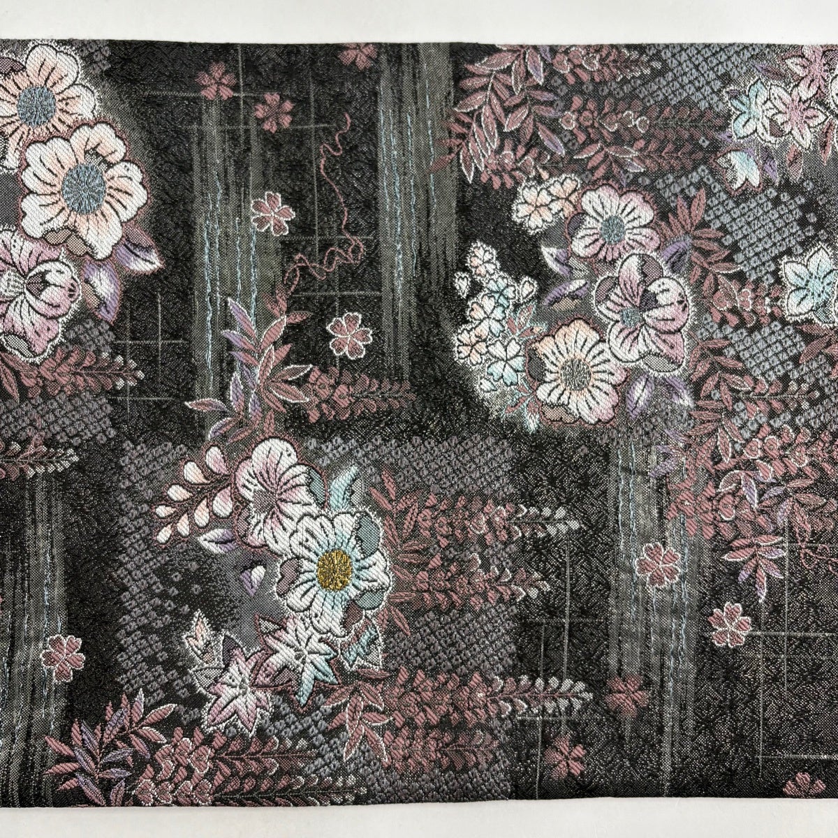 美品】 袋帯 秀品 やまと 草花 霞 箔 金銀糸 墨色 六通 正絹｜中古