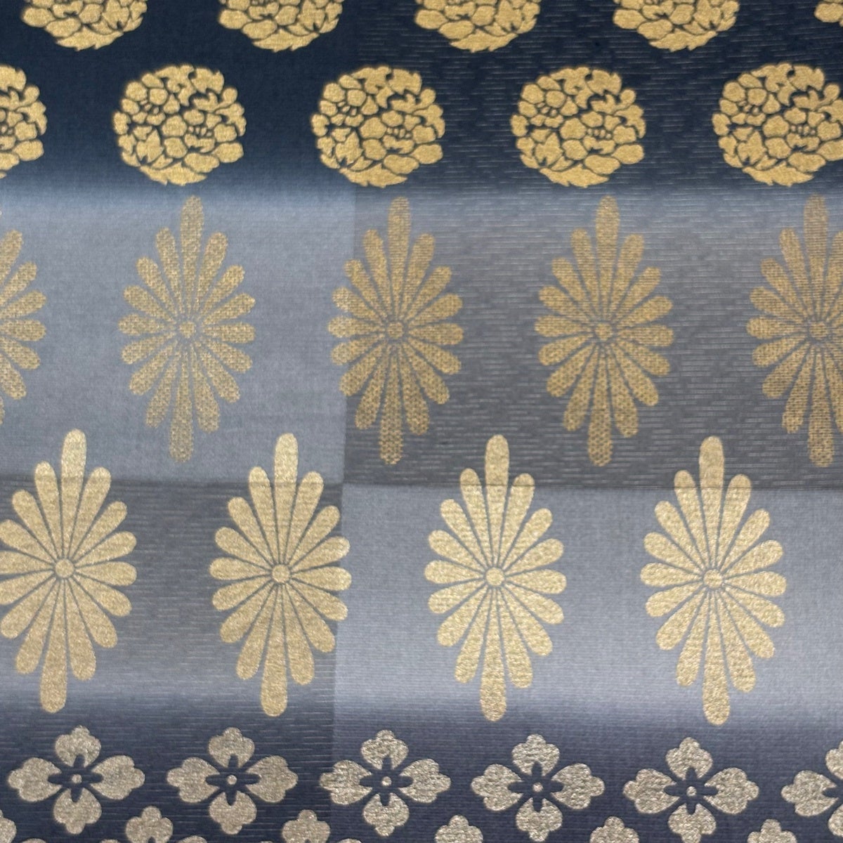 美品】 袋帯 名品 落款あり 一期一会 菊 花菱 金銀彩 ぼかし 灰色 六通
