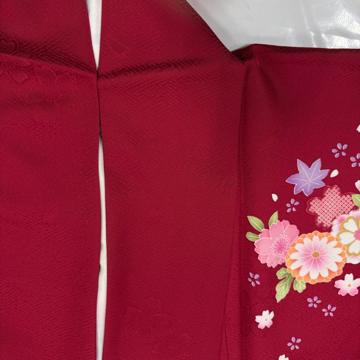美品】 振袖 身丈167.5cm 裄丈68.5cm L 袷 桜 手鞠 金糸 染め分け 赤