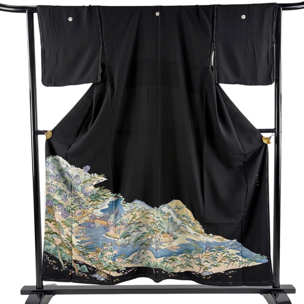 黒留袖 身丈154cm 裄丈65cm M 袷 水辺の風景 松梅 金糸 蘇州刺繍 黒