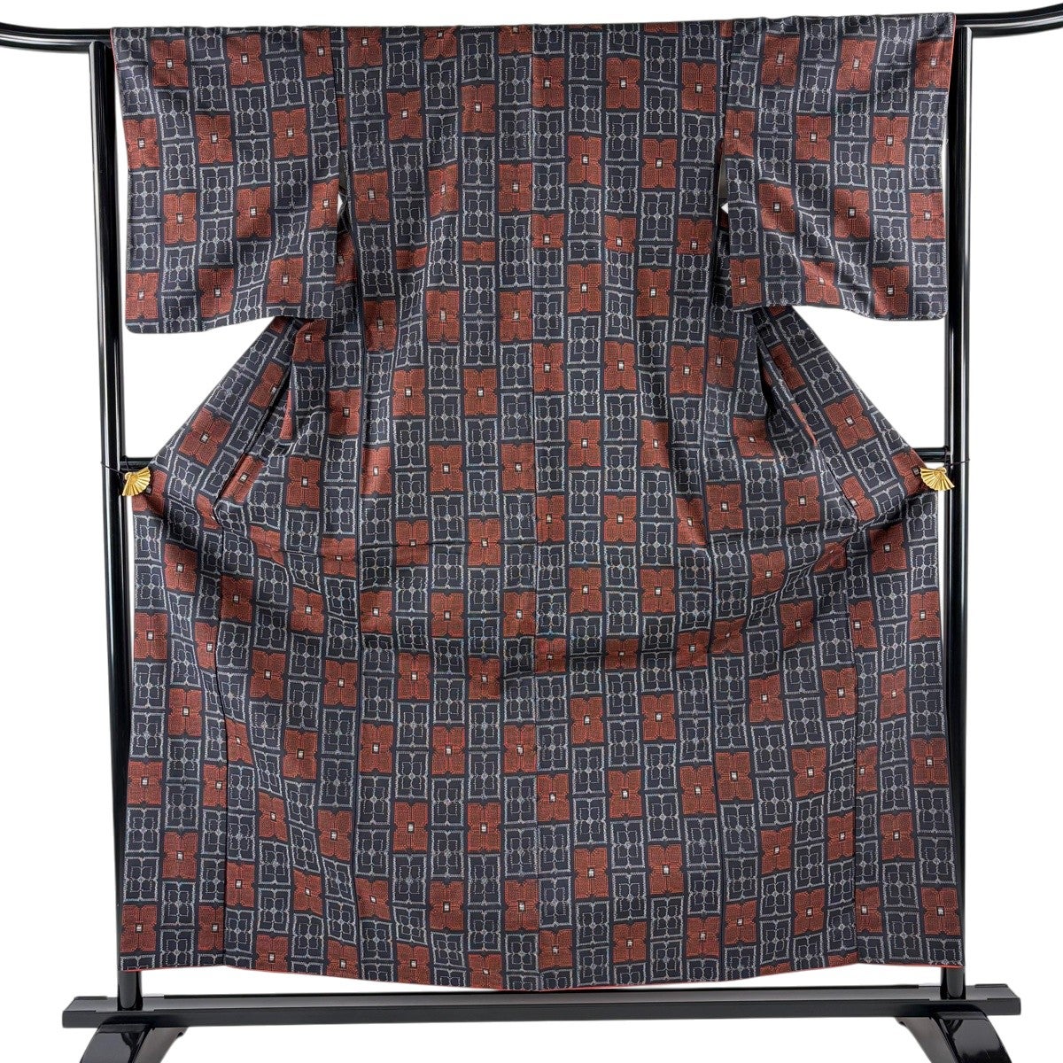 紬 身丈158cm 裄丈64.5cm M 袷 葉柄 幾何学 濃紺 正絹 秀品｜中古