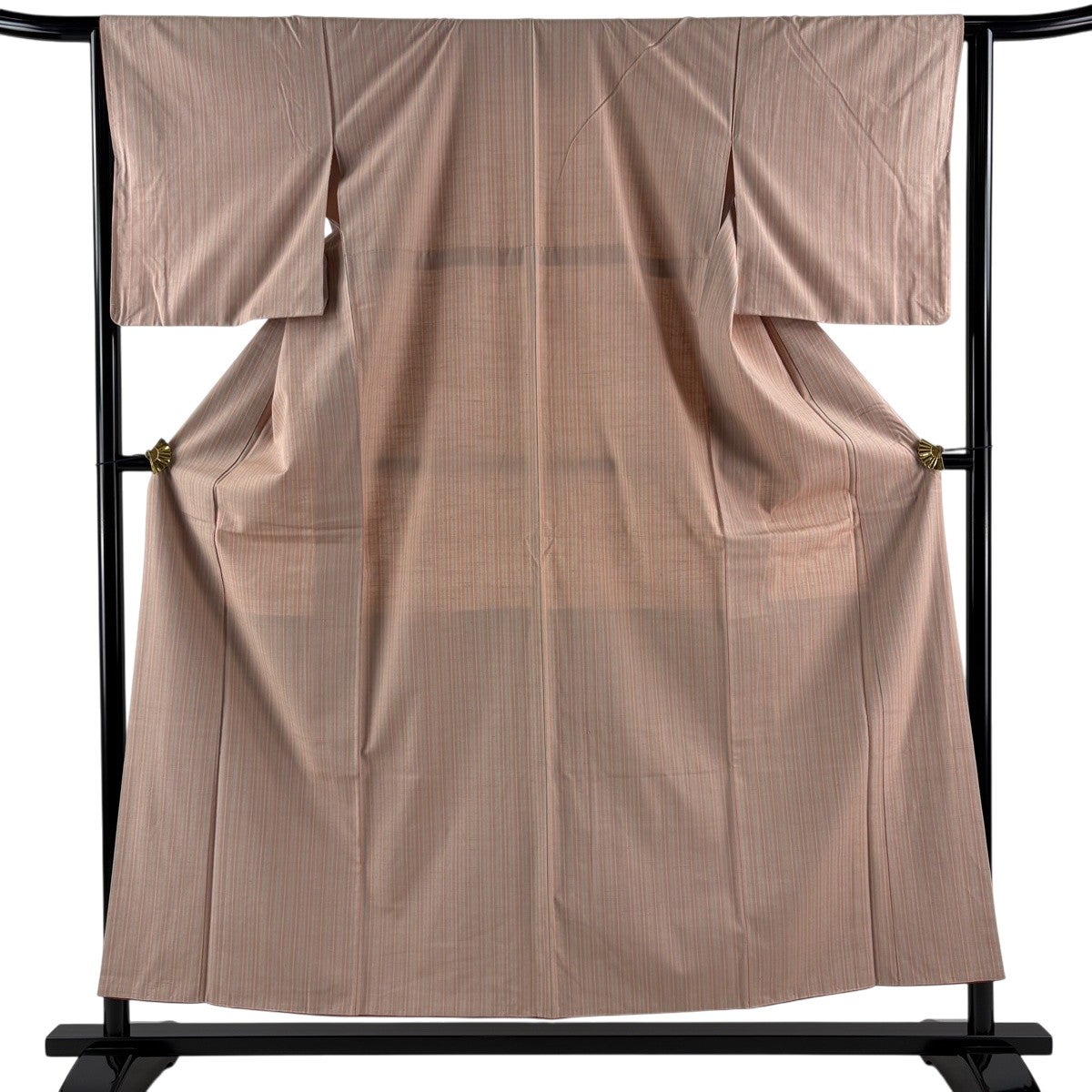 美品】 紬 身丈153.5cm 裄丈64cm M 袷 縦縞 ピンクベージュ 正絹 秀品