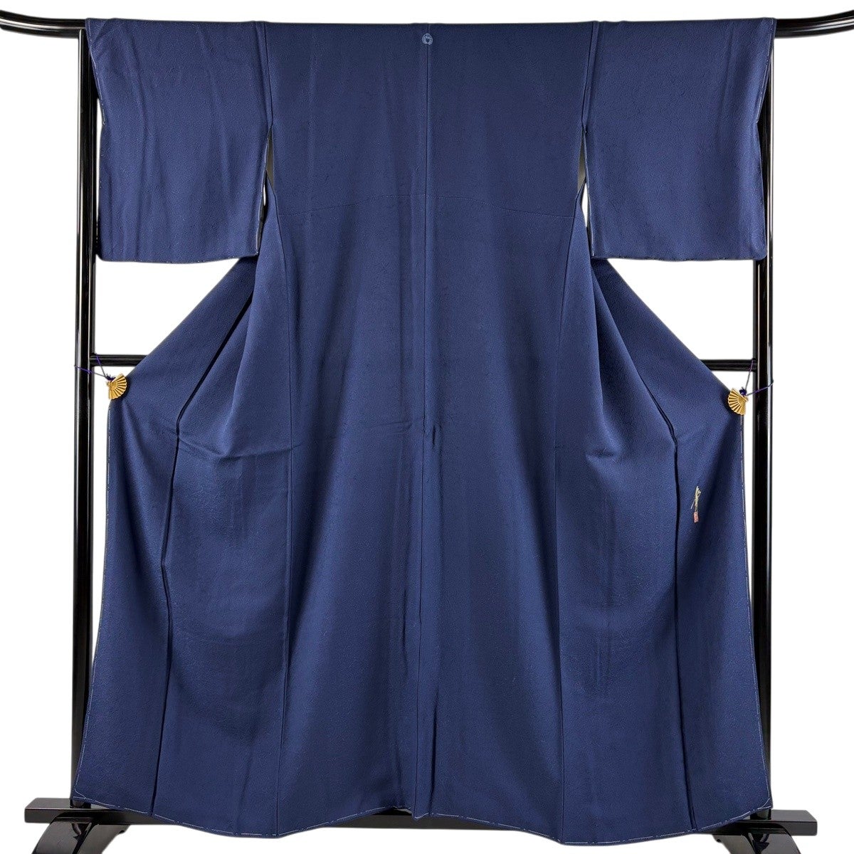 美品】 色無地 身丈159cm 裄丈66cm M 袷 落款あり 地紋 紺色 正絹 秀品