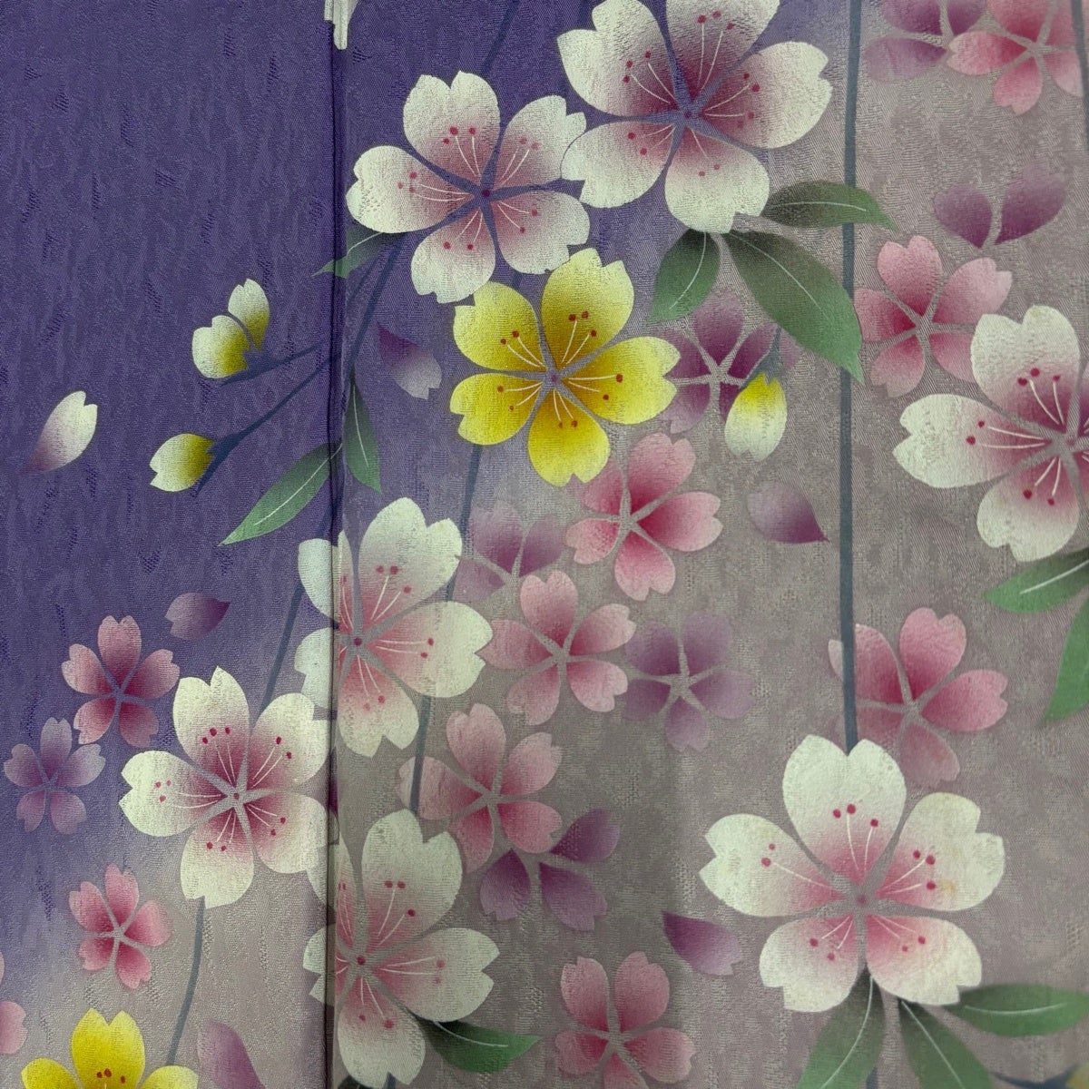 振袖 身丈155.5cm 裄丈65cm M 袷 桜 花びら 染め分け ぼかし 薄紫 正絹