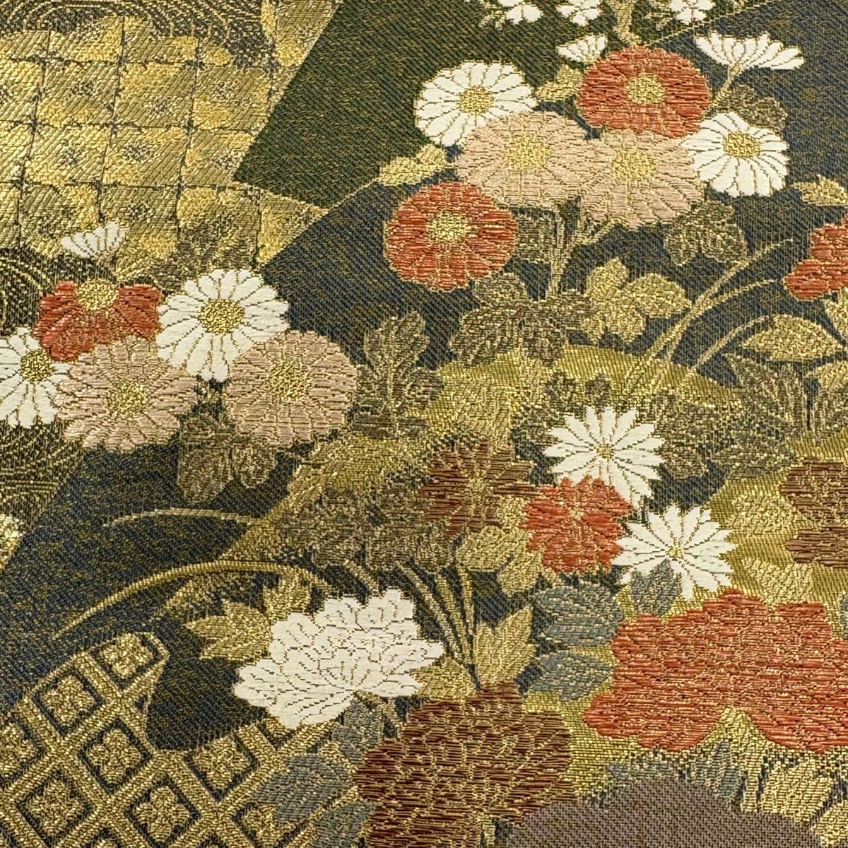 付下げ 身丈156cm 裄丈62.5cm S 袷 色紙 秋草 金彩 ベージュ 正絹 秀品