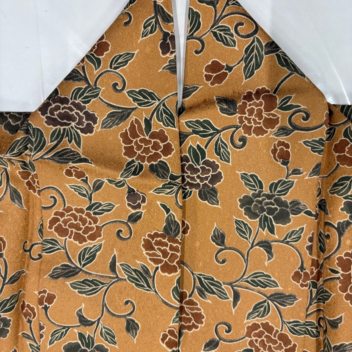 美品】 小紋 身丈167cm 裄丈68cm L 袷 花唐草 山吹茶色 正絹 優品
